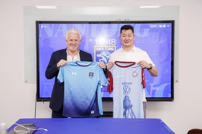 英乙南希兹管理层访通,支云青训体系获外方评估 英乙南希兹管理层访通,支云青训体系获外方评估